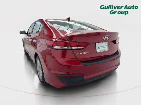 Used 2017 Hyundai Elantra SE image 5