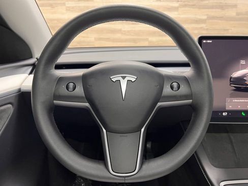 Used 2024 Tesla Model Y Long Range image 21