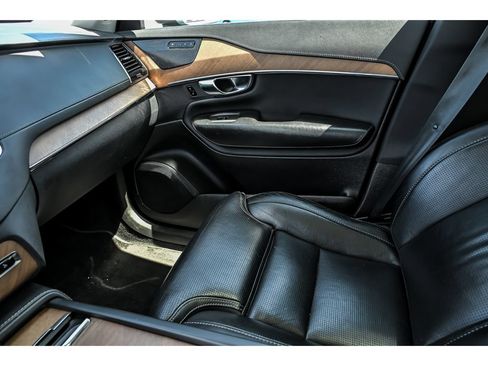 Used 2020 Volvo XC90 T6 Inscription w/ Protection Package Premier AWD/4WD image 26