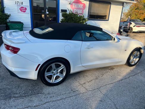 Used 2020 Chevrolet Camaro LT image 6