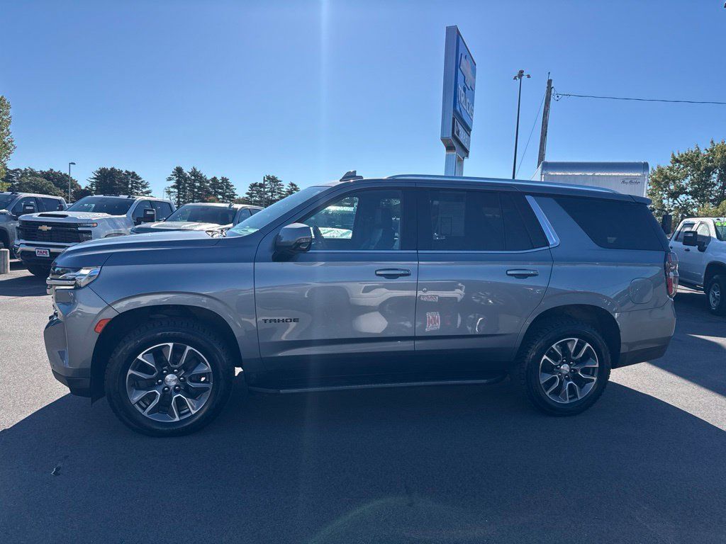 Used 2022 Chevrolet Tahoe LT w/ Luxury Package AWD/4WD image 8