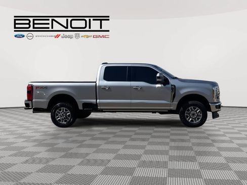 Used 2023 Ford F250 Lariat w/ Lariat Ultimate Package AWD/4WD image 4