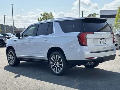 Used 2026 GMC Yukon Denali w/ Sun & Power Step Package AWD/4WD image 8