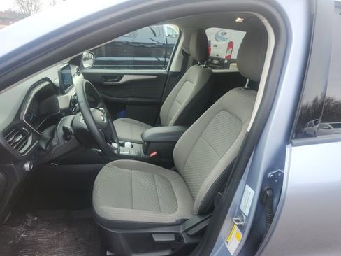 Used 2022 Ford Escape SE w/ Cold Weather Package image 12