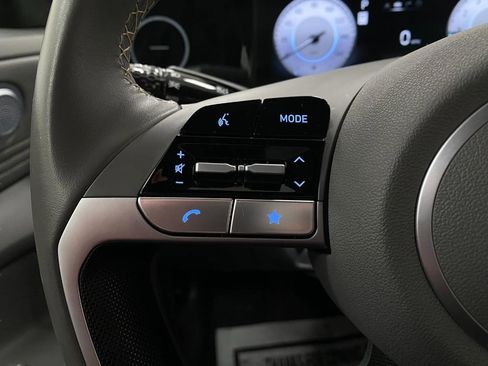 Certified 2025 Hyundai Elantra SEL image 16