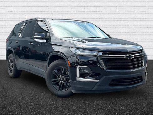 Used 2023 Chevrolet Traverse LT w/ Midnight/Sport Edition AWD/4WD image 3