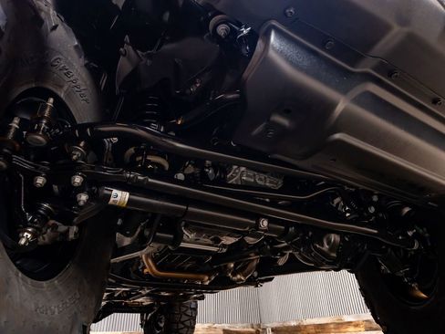 Used 2025 Jeep Wrangler Unlimited Rubicon AWD/4WD image 13