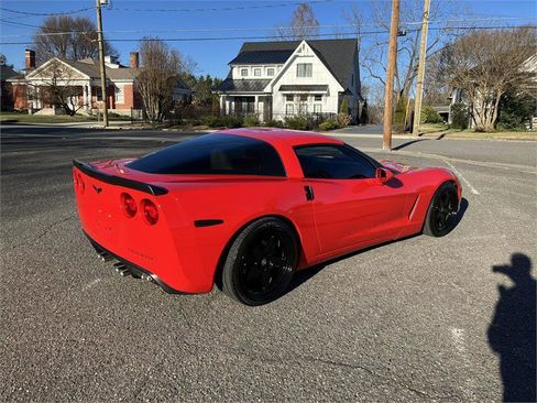 Used 2010 Chevrolet Corvette Coupe w/ Preferred Equipment Group image 7