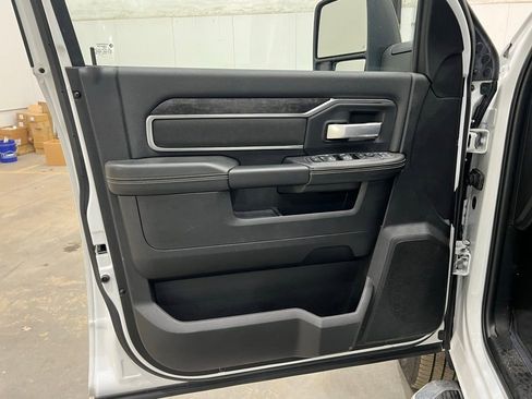 Used 2024 RAM 2500 Big Horn w/ Bed Utility Group image 14