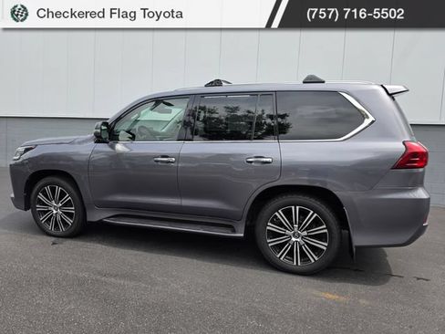 Used 2018 Lexus LX 570 4WD w/ Luxury Package image 4