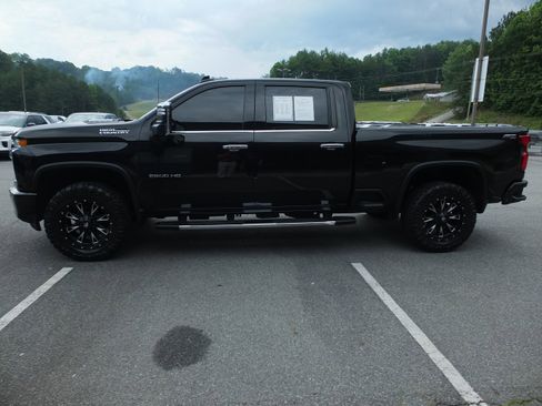 Used 2022 Chevrolet Silverado 2500 High Country w/ Safety Package II AWD/4WD image 6