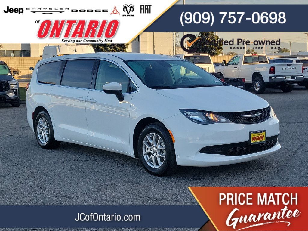 Certified 2023 Chrysler Voyager LX FWD image 1