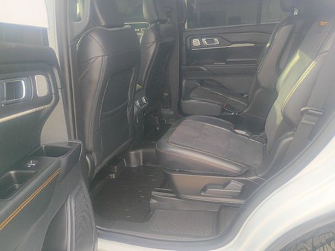 Used 2026 Ford Explorer Tremor w/ Tremor Ultimate Package AWD/4WD image 12