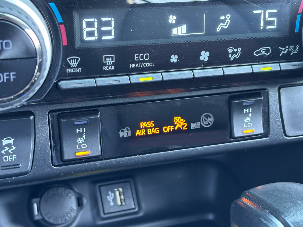 Used 2023 Toyota RAV4 XSE w/ Weather Package AWD/4WD image 23