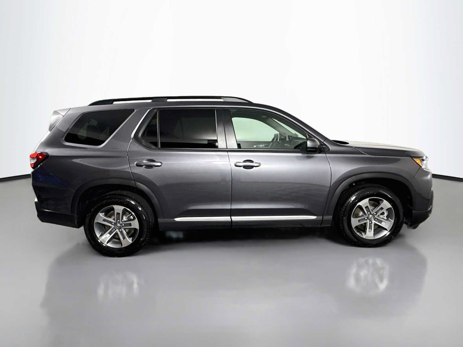 Used 2026 Honda Pilot EX-L image 8