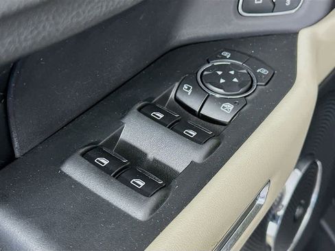 Certified 2018 Ford Expedition Platinum image 30