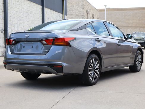 Used 2026 Nissan Altima 2.5 SV AWD/4WD image 3
