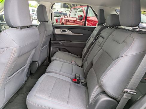 Certified 2025 Ford Explorer Active RWD image 16