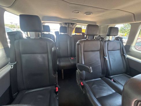 Used 2018 Ford Transit 350 XLT RWD image 16