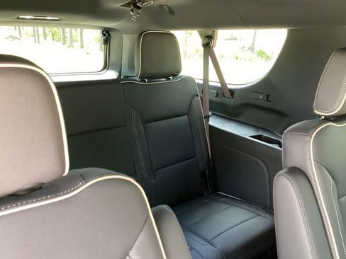 New 2025 Chevrolet Suburban Premier w/ Sun And Tow Package image 24