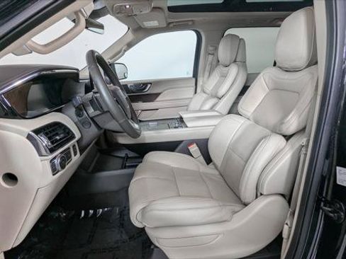 Used 2018 Lincoln Navigator Reserve w/ Technology Package AWD/4WD image 14
