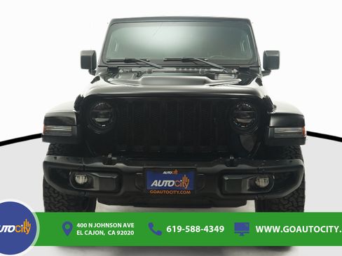 Used 2019 Jeep Wrangler Unlimited Sahara w/ Quick Order Package 24M Moab AWD/4WD image 4