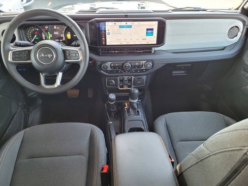 Certified 2025 Jeep Wrangler Unlimited Sahara w/ Safety Group image 6