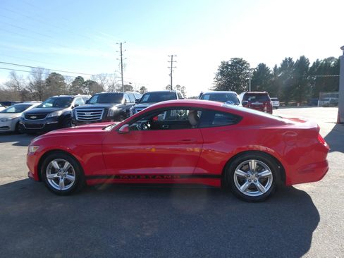 Used 2015 Ford Mustang Coupe image 9