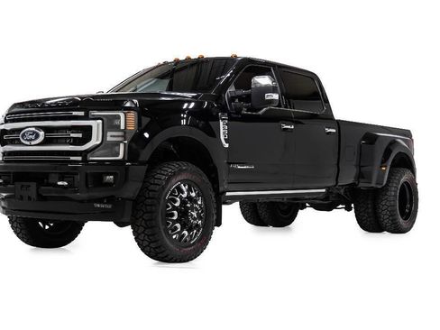 Used 2017 Ford F350 Platinum w/ Platinum Ultimate Package AWD/4WD image 2