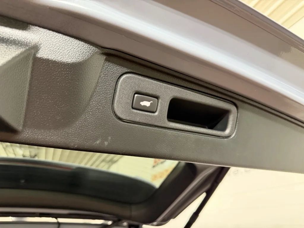 Used 2023 Honda Passport EX-L image 35