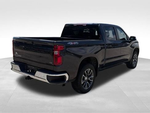 Used 2024 Chevrolet Silverado 1500 LT AWD/4WD image 2