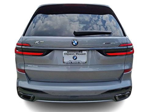 Used 2026 BMW X7 xDrive40i w/ M Sport Package AWD/4WD image 5