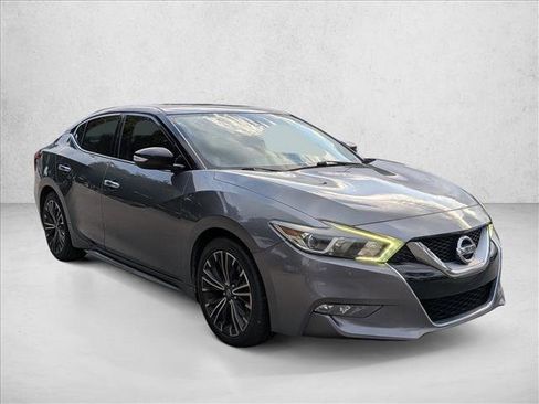 Used 2017 Nissan Maxima 3.5 SV w/ Dynamic Package FWD image 3