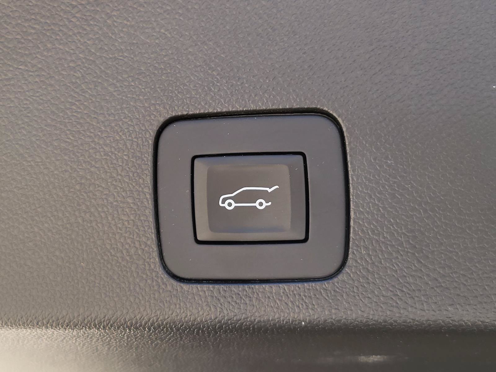 Used 2025 Buick Encore GX Sport Touring w/ Advanced Technology Package FWD image 15