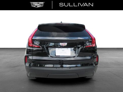 Certified 2024 Cadillac XT4 Luxury w/ Cold Weather Package FWD image 7