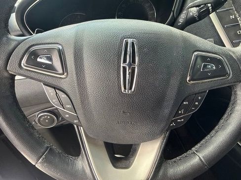Used 2018 Lincoln MKC Premiere FWD image 10