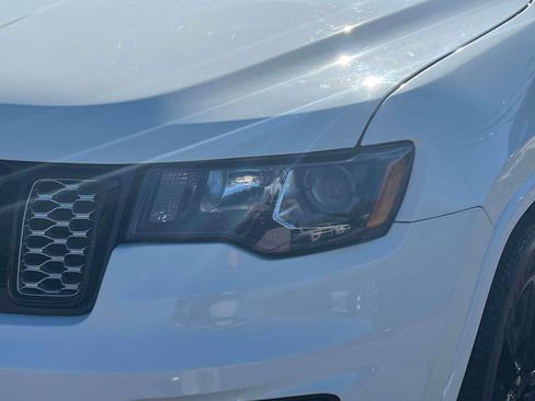 Used 2018 Jeep Grand Cherokee Altitude image 7