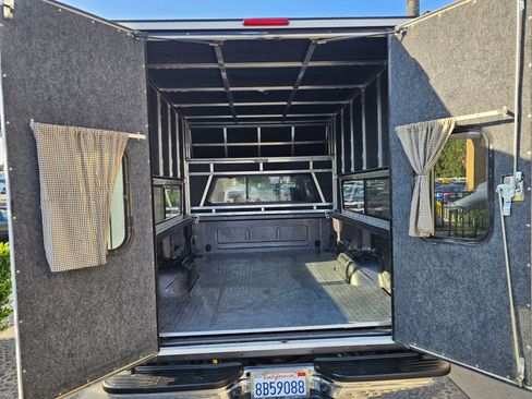 Used 2006 Ford F250 XL AWD/4WD image 22