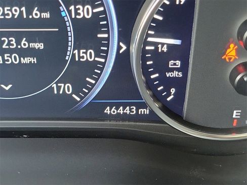 Used 2024 Buick Enclave Premium image 25