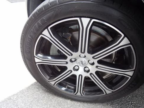 Used 2019 Volvo XC60 T6 Inscription w/ Protection Package AWD/4WD image 40