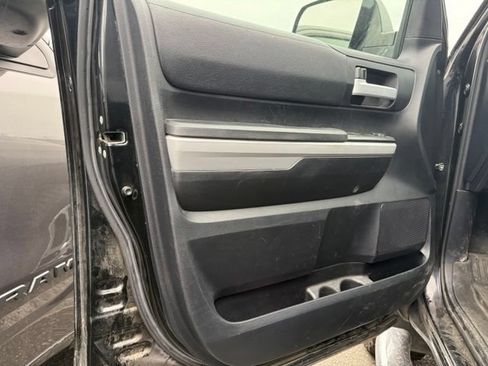 Used 2018 Toyota Tundra SR5 w/ SR5 Upgrade Package AWD/4WD image 6