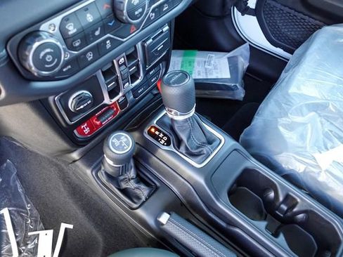 New 2026 Jeep Gladiator Mojave image 23