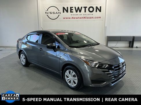 Used 2024 Nissan Versa S image 1