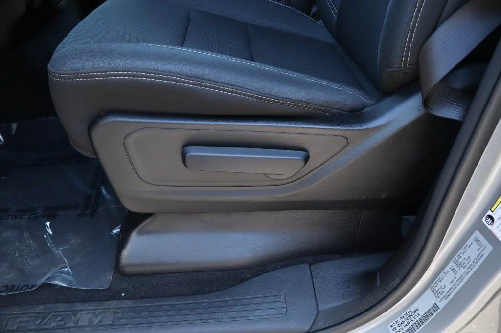 Used 2025 RAM 1500 Tradesman w/ Night Edition AWD/4WD image 22