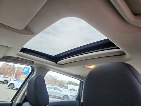 Used 2018 Honda Fit EX image 14