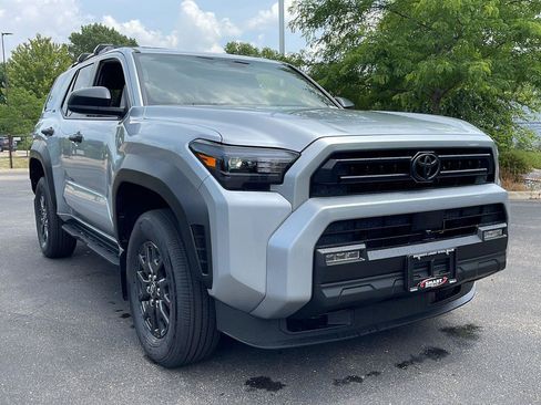 New 2026 Toyota 4Runner SR5 AWD/4WD image 7
