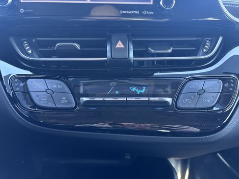 Used 2021 Toyota C-HR Limited image 23