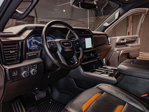 Used 2025 GMC Sierra 3500 AT4 image 13