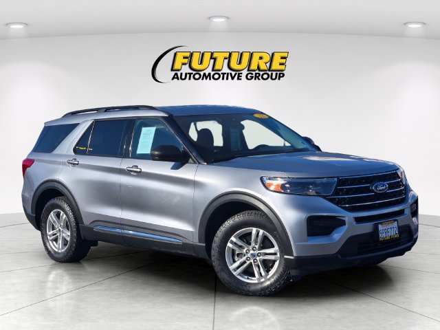 Used 2022 Ford Explorer XLT AWD/4WD image 1