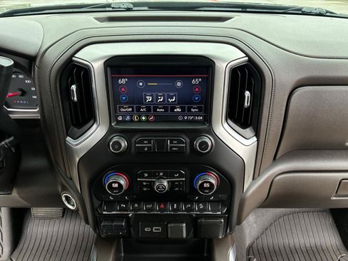 Used 2020 Chevrolet Silverado 1500 RST AWD/4WD image 22
